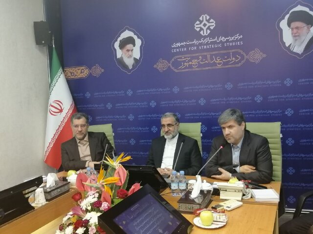 دنبال خوب شنیدن نظرات مختلف هستیم