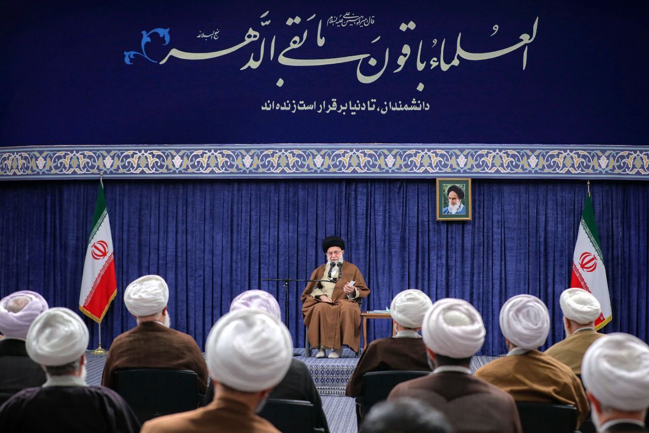 نیازمند پایگاه فکری تهاجمی برای پاسخ به شبهات هستیم/ باید از علامه طباطبایی یاد بگیریم