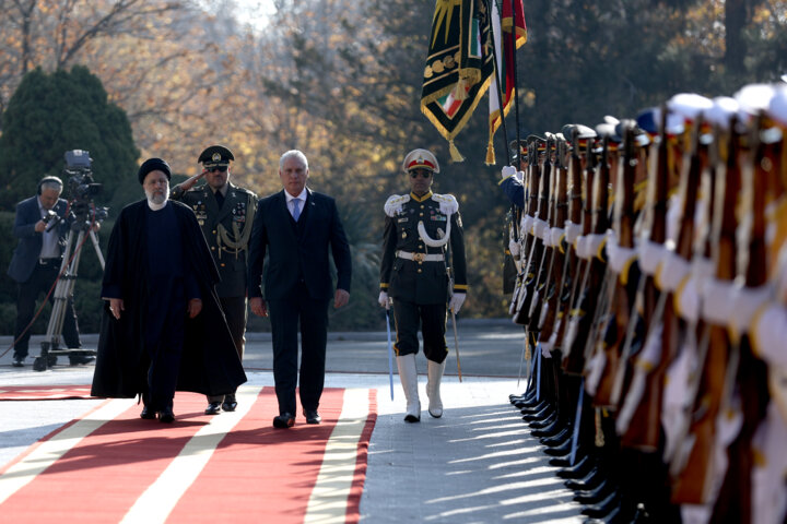 استقبال رسمی آیت الله رئیسی از رئیس جمهور کوبا استقبال رسمی آیت الله رئیسی از رئیس جمهور کوبا