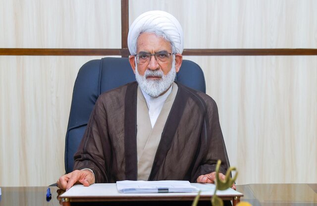 در این برهه تاریخی همه ما باید هوشیار باشیم