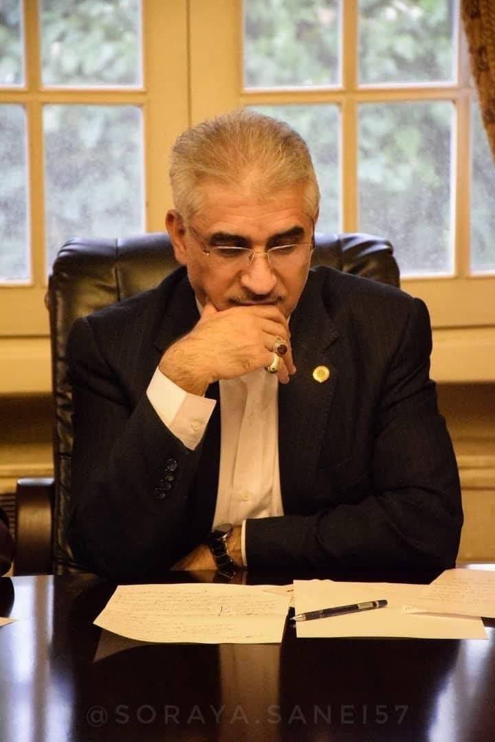 قرار نظارت قضایی و منع اشتغال وکلا و کارشناسان رسمی تحلیل بند «پ» ماده ۲۴۷ قانون آیین دادرسی کیفری با نگرش بر نظریه مشورتی قوه قضاییه و دستور مدیرکل نظارت بر وکلا و کارشناسان رسمی
